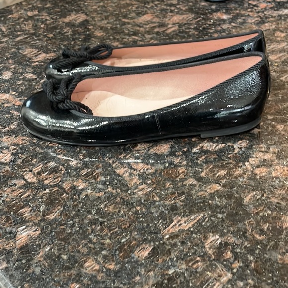 Flats - Picture 2 of 4